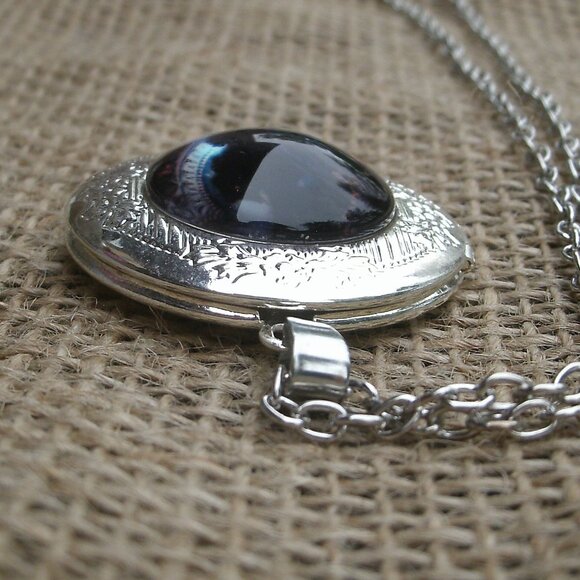 Black Angel Cat Locket Pendant Necklace - Picture 11 of 14